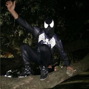 Doernbecher Jordan retro 5 size 12